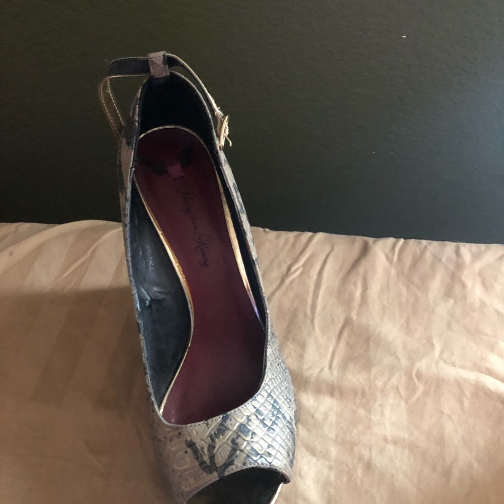 Never worn - Picture 3 of 4